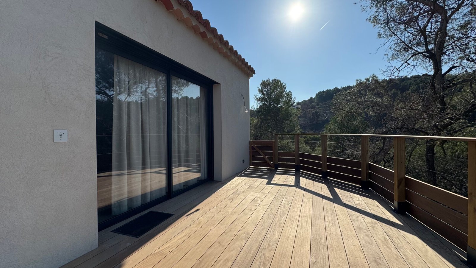 Terrasse Suite Cosy Les Champs Gallone - Maison d'hôtes en Provence avec jacuzzi privatif à la Roque d'Anthéron