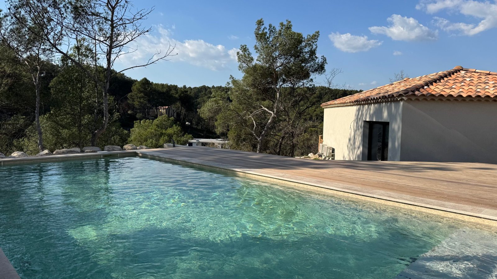 Piscine Les Champs Gallone - Maison d'hôtes en Provence avec jacuzzi privatif à la Roque d'Anthéron