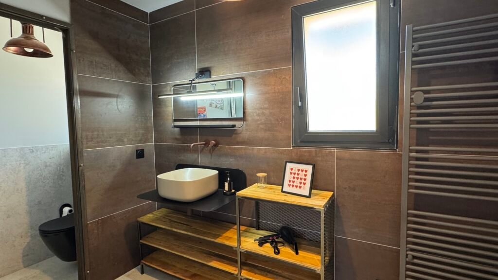 Les Champs Gallone - Suite Indus - Maison d'hôtes en Provence avec jacuzzi privatif à la Roque d'Anthéron